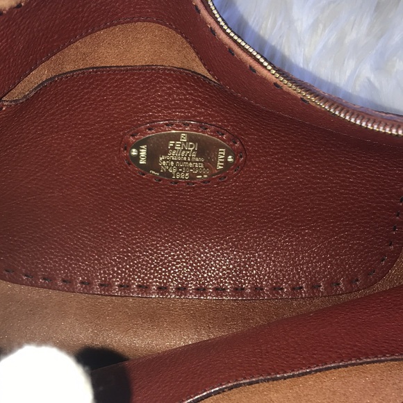 FENDI “RARE” SELLERIA SOFT LEATHER SHOULDER BAG - Picture 12 of 16